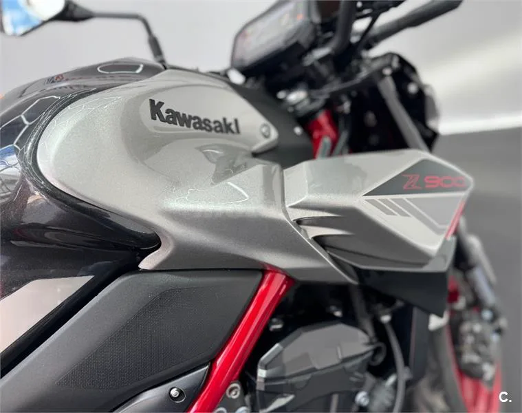 Kawasaki Z900 – Vista 6