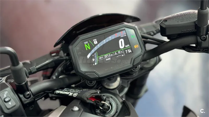 Kawasaki Z900 – Vista 7