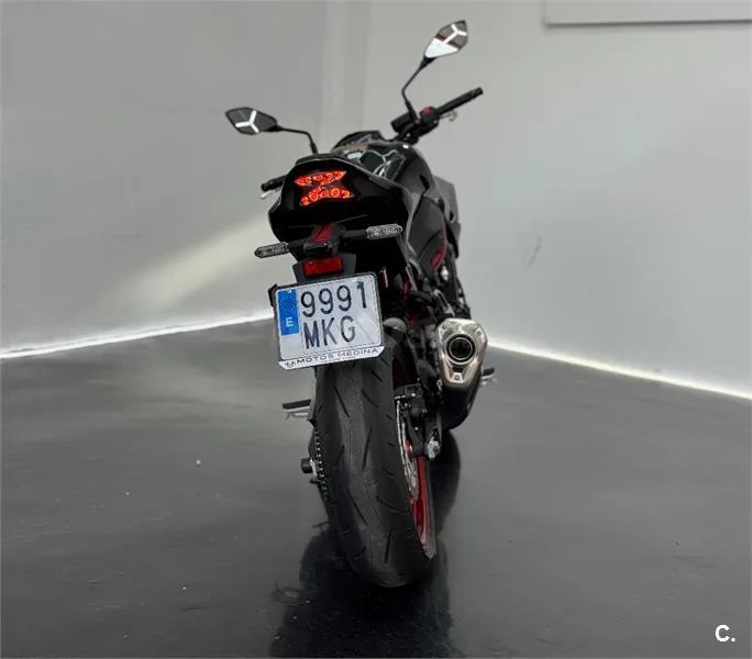 Kawasaki Z900 – Vista 9
