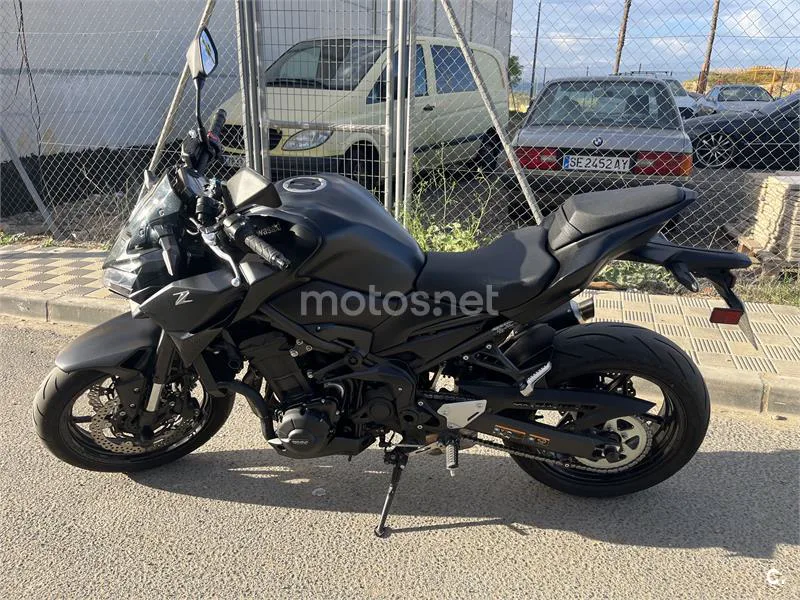 Kawasaki Z900 – Vista 3