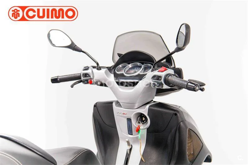 Piaggio MP3 Yourban 300 LT – Vista 15