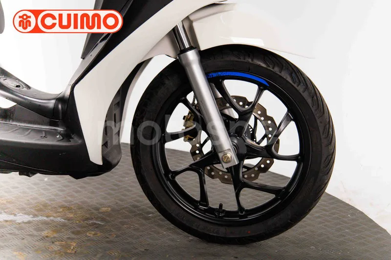 Piaggio Medley – Vista 25
