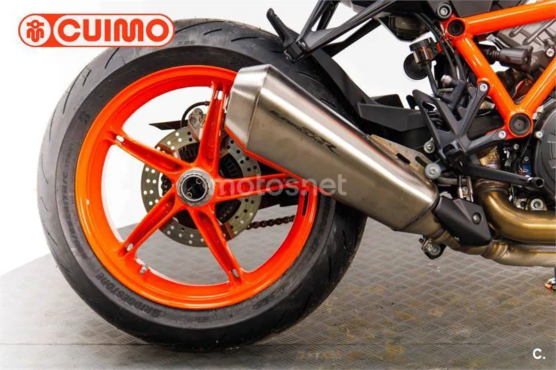 KTM 1290 Super Duke R – Vista 14