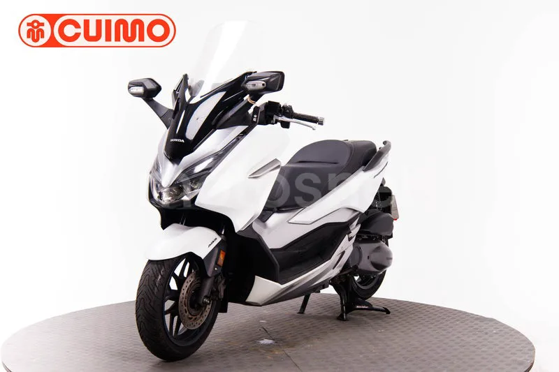 Honda Forza – Vista 9