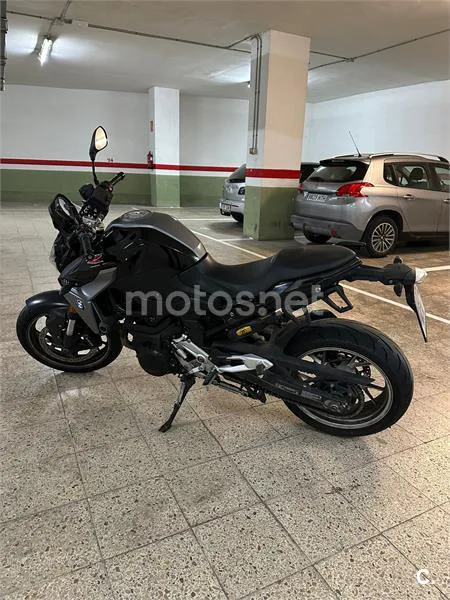 BMW F 900 R – Vista 2