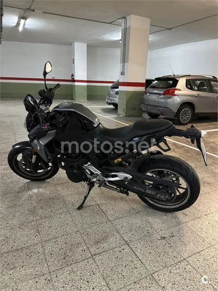 BMW F 900 R – Vista 8