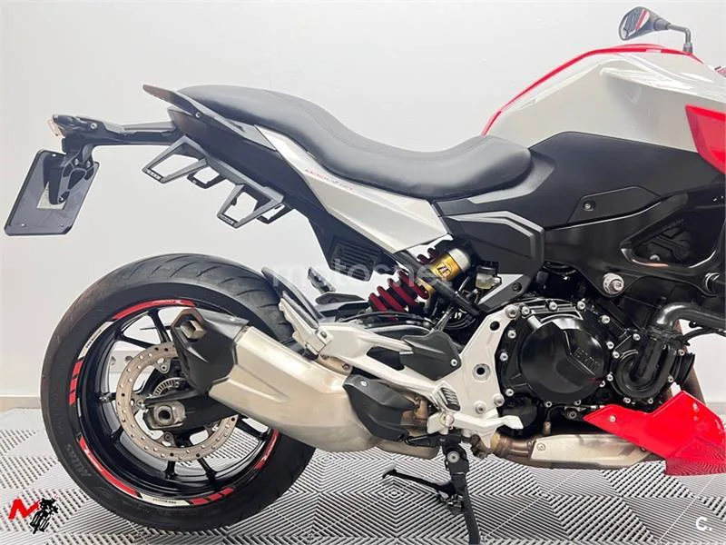 BMW F 900 R – Vista 4