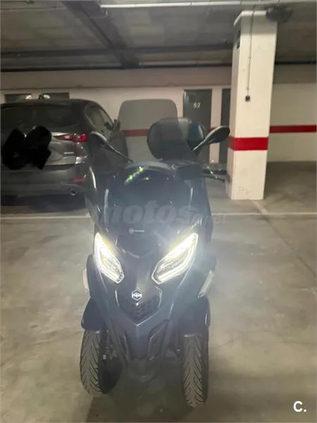 Piaggio MP3 530 Exclusive – Vista 3
