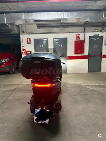 Piaggio MP3 530 Exclusive – Vista 4