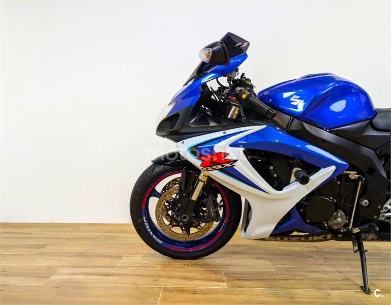 Suzuki GSX-R600 – Vista 8