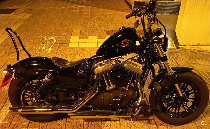 Harley-Davidson Sportster Forty-Eight – Vista 2