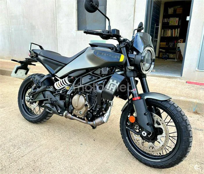 Husqvarna Svartpilen 125 – Vista 2