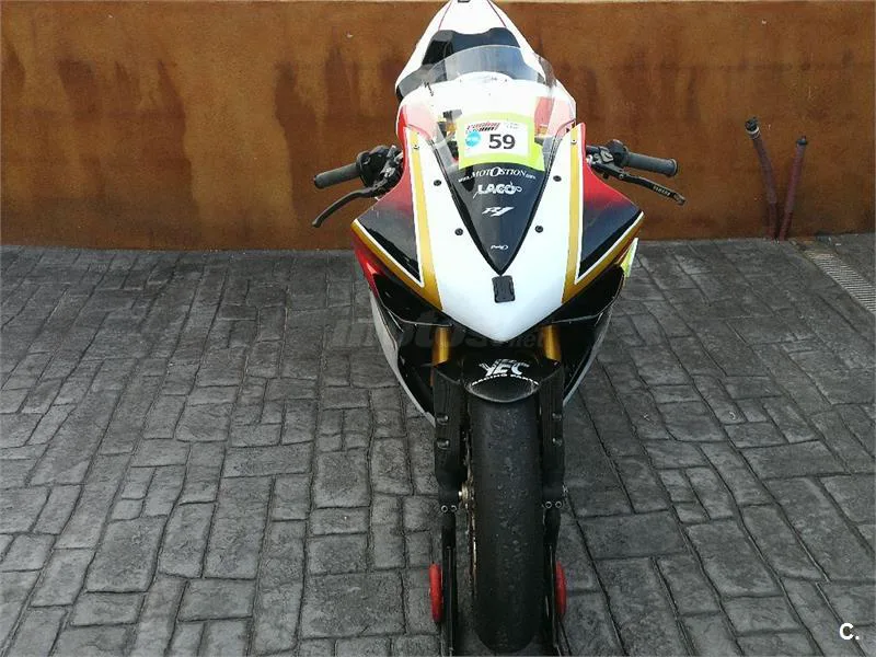Yamaha R1 – Vista 2