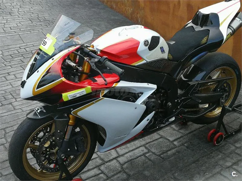 Yamaha R1 – Vista 4
