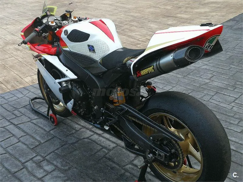 Yamaha R1 – Vista 5
