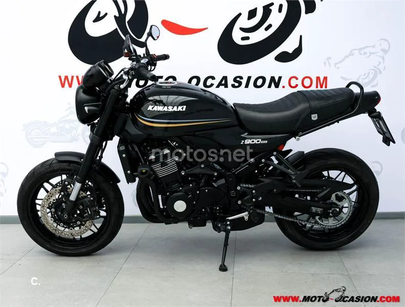 Kawasaki Z900 RS – Vista 7