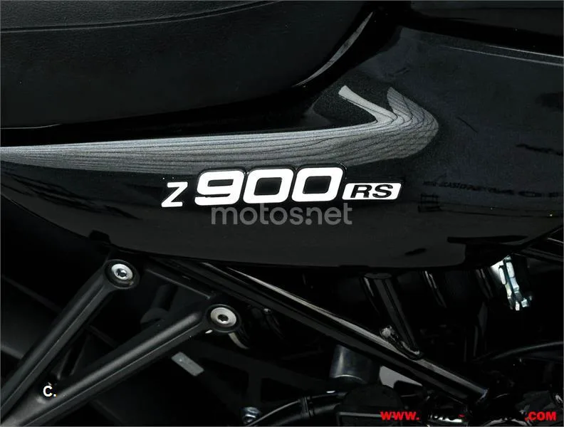 Kawasaki Z900 RS – Vista 9