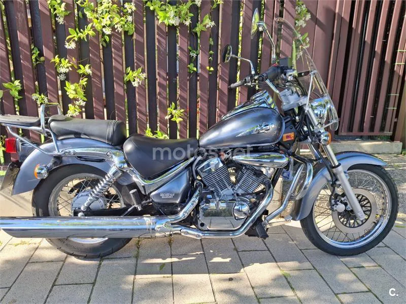 Suzuki Intruder 250 – Vista 4