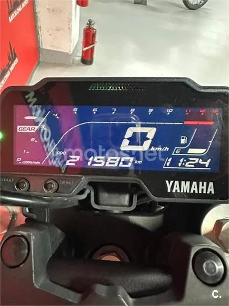 Yamaha MT-125 – Vista 9