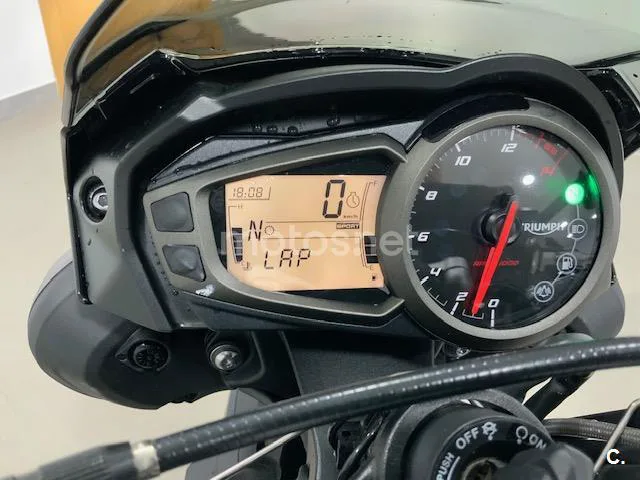 Triumph Street Triple 765 – Vista 5