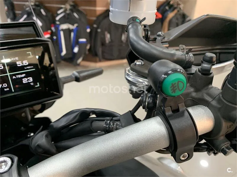 Yamaha Tracer 9 – Vista 12