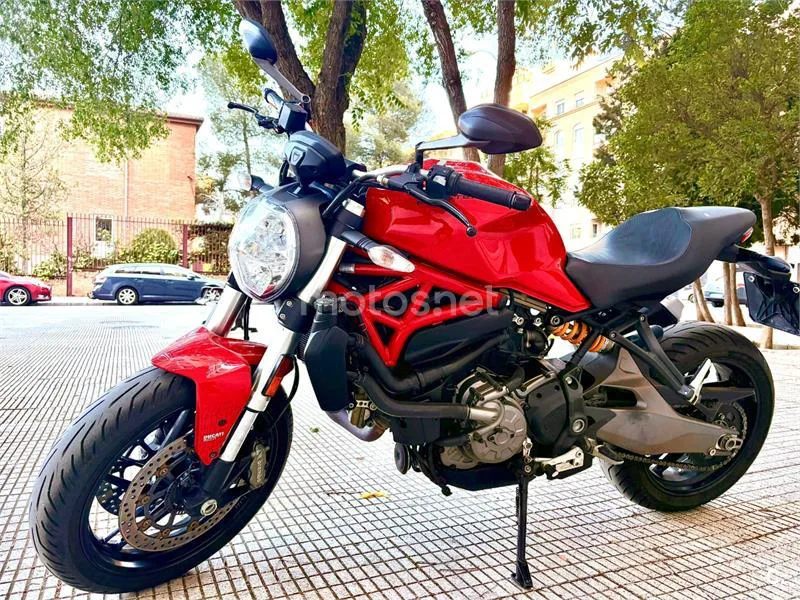 Ducati Monster 821 – Vista 3
