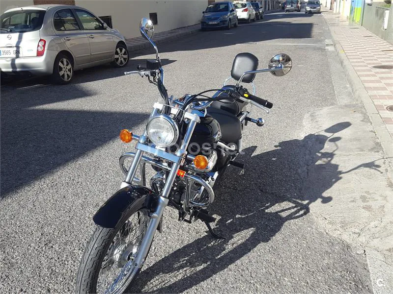Suzuki Intruder 250 – Vista 2
