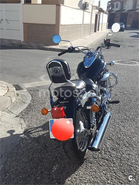Suzuki Intruder 250 – Vista 4