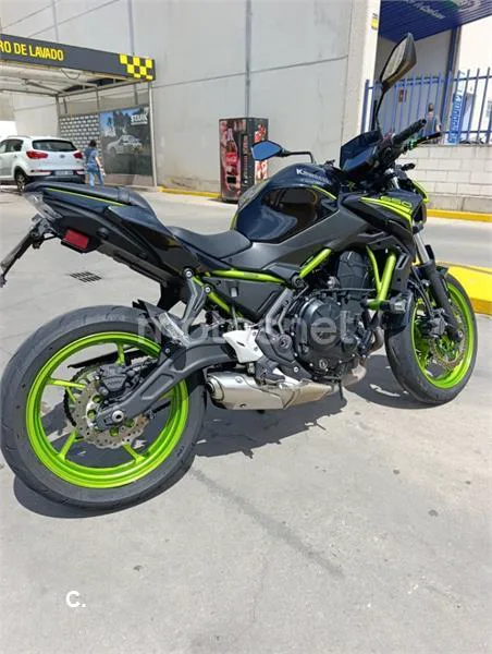 Kawasaki Z650 – Vista 2