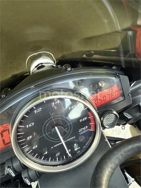 Yamaha R6 – Vista 8