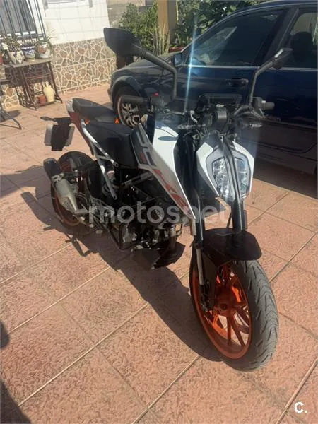 KTM 125 – Vista 6