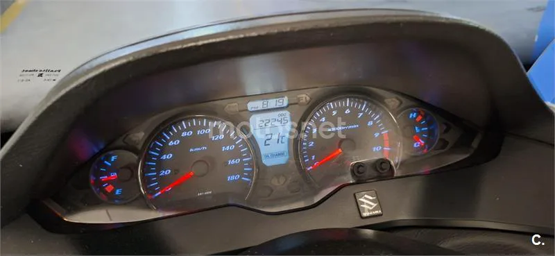 Suzuki Burgman 400 – Vista 5