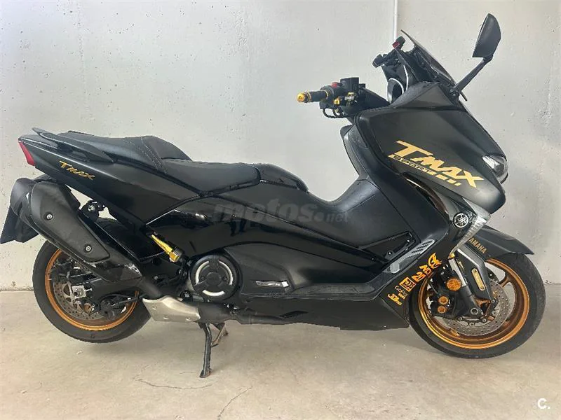 Yamaha TMAX – Vista 2