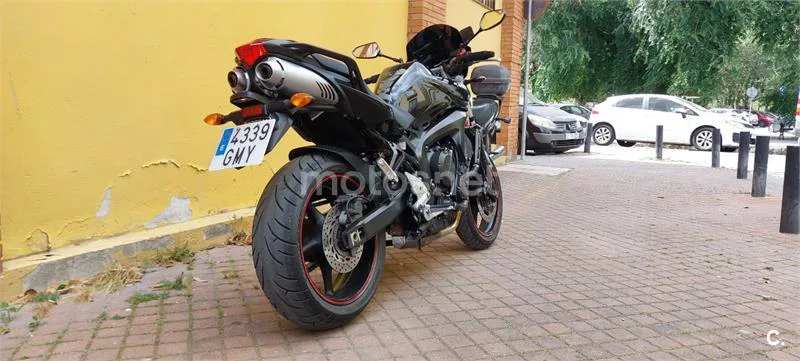Yamaha FZ6 S2 – Vista 2