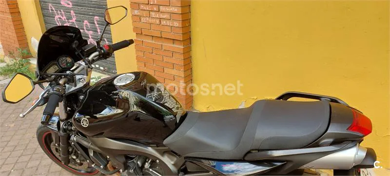 Yamaha FZ6 S2 – Vista 3