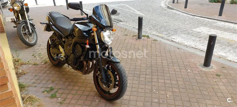 Yamaha FZ6 S2 – Vista 8