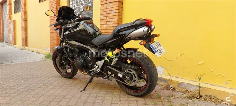 Yamaha FZ6 S2 – Vista 9