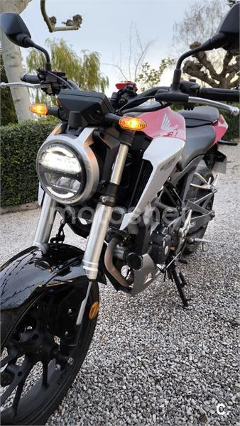 Honda CB 125 R – Vista 2