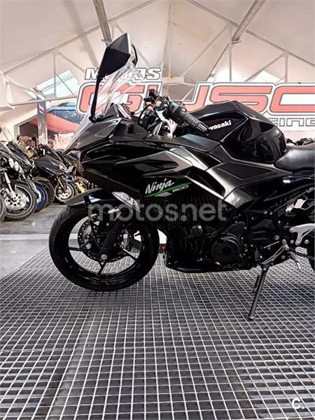 Kawasaki Ninja 500 – Vista 11