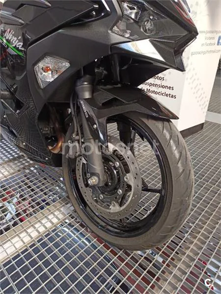 Kawasaki Ninja 500 – Vista 15