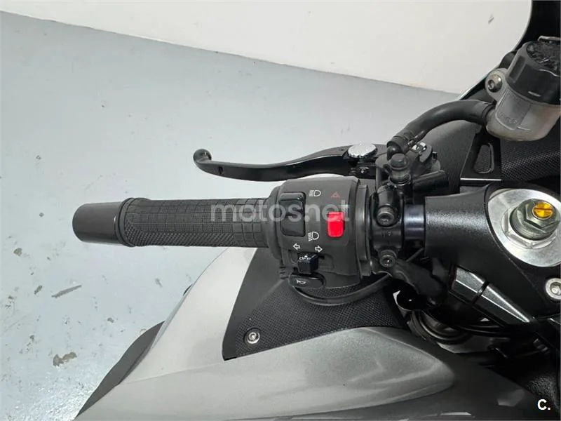 Kawasaki ZZR 1400 – Vista 12