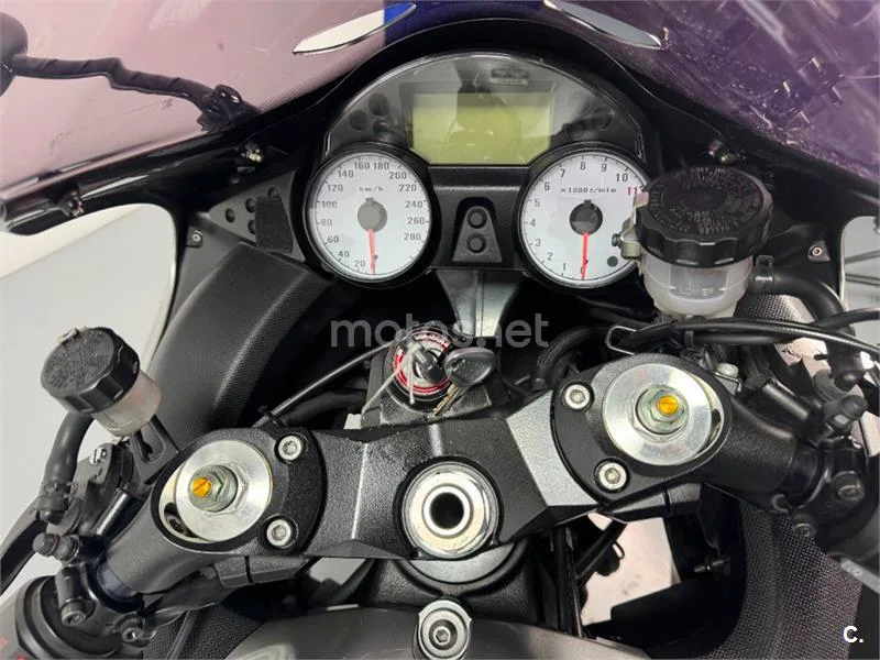 Kawasaki ZZR 1400 – Vista 13