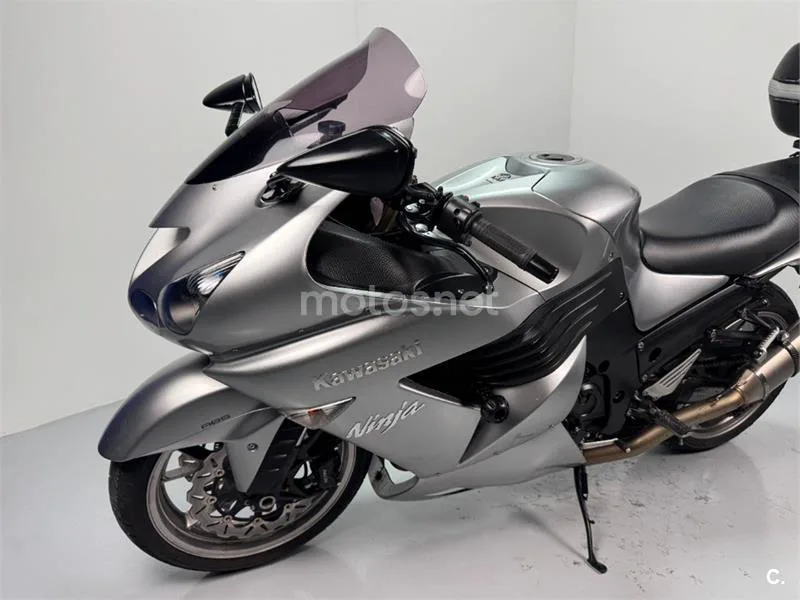 Kawasaki ZZR 1400 – Vista 16