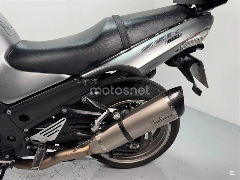 Kawasaki ZZR 1400 – Vista 21
