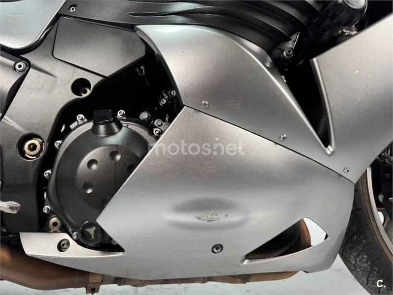 Kawasaki ZZR 1400 – Vista 7