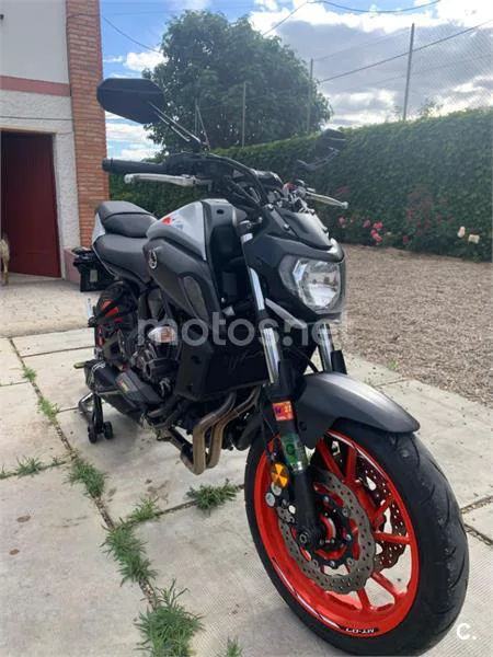 Yamaha MT-07 – Vista 6