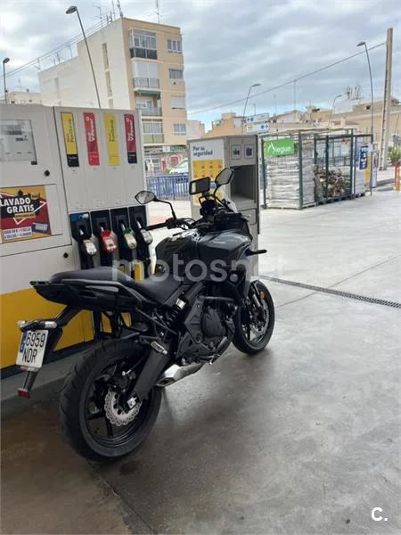Kawasaki Versys – Vista 13