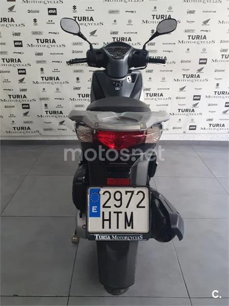 Honda SH 125i – Vista 4