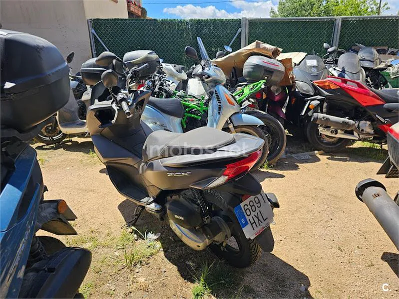Honda PCX 125 – Vista 3