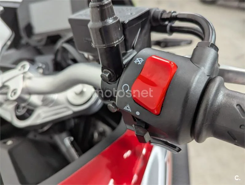Voge 650 DSX – Vista 10